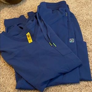 Wonder Wink Aero Navy Blue Scrubs